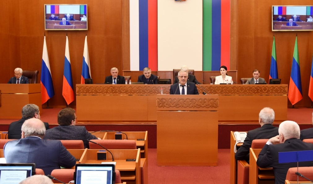 Перепалка «Чабанов» в парламенте Дагестана.  За что пришлось краснеть Шихсаидову?